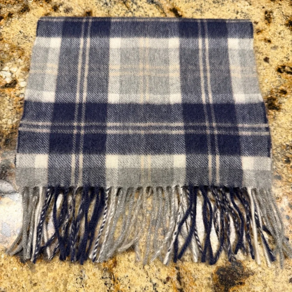 Edinburgh 100% Cashmere Blue & Gray Plaid Scarf Fringe Made in Scotland